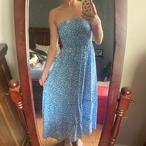 Flowy Blue Floral Dress 💙